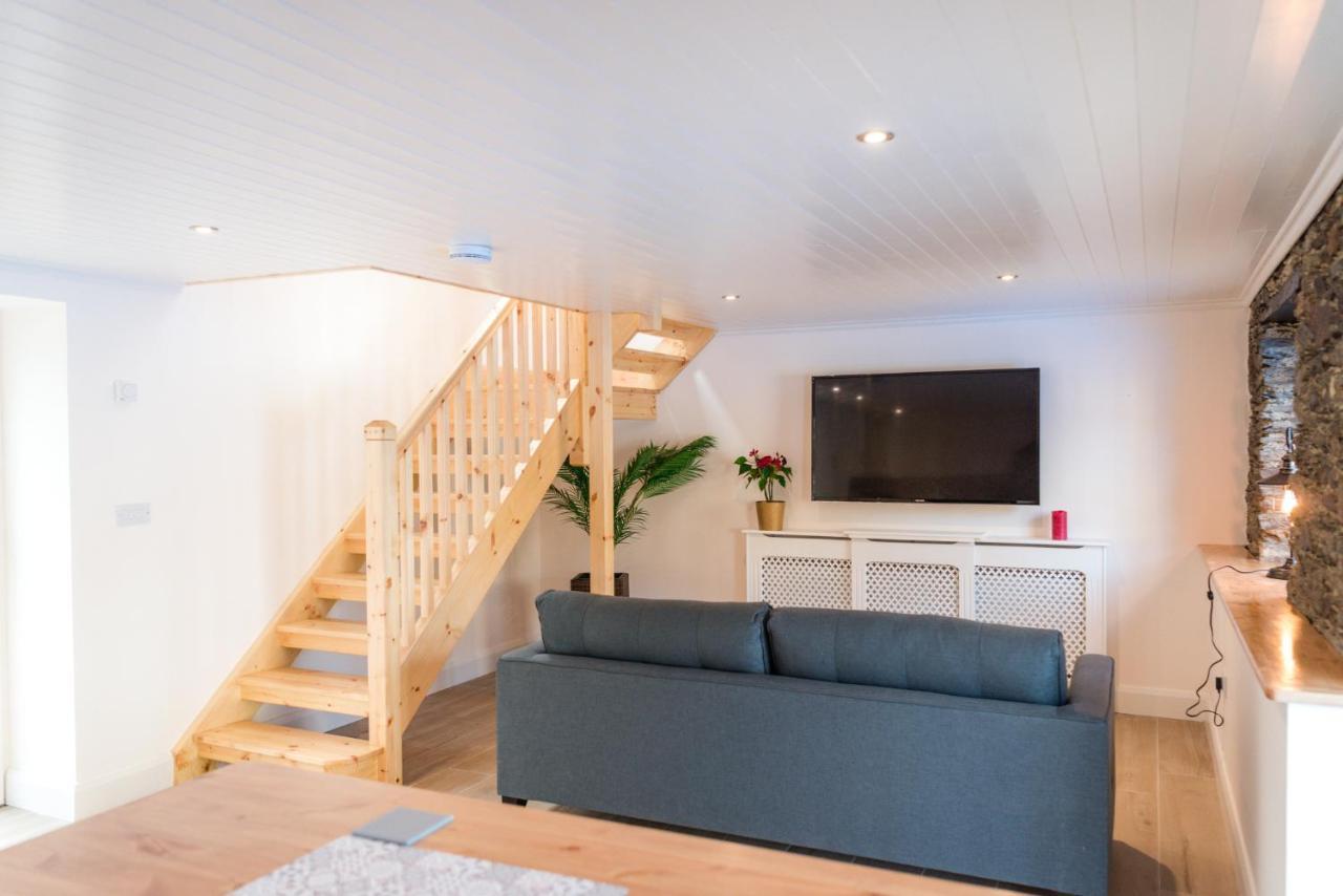 Ardnavaha House - Poolside Cottages Clonakilty Extérieur photo