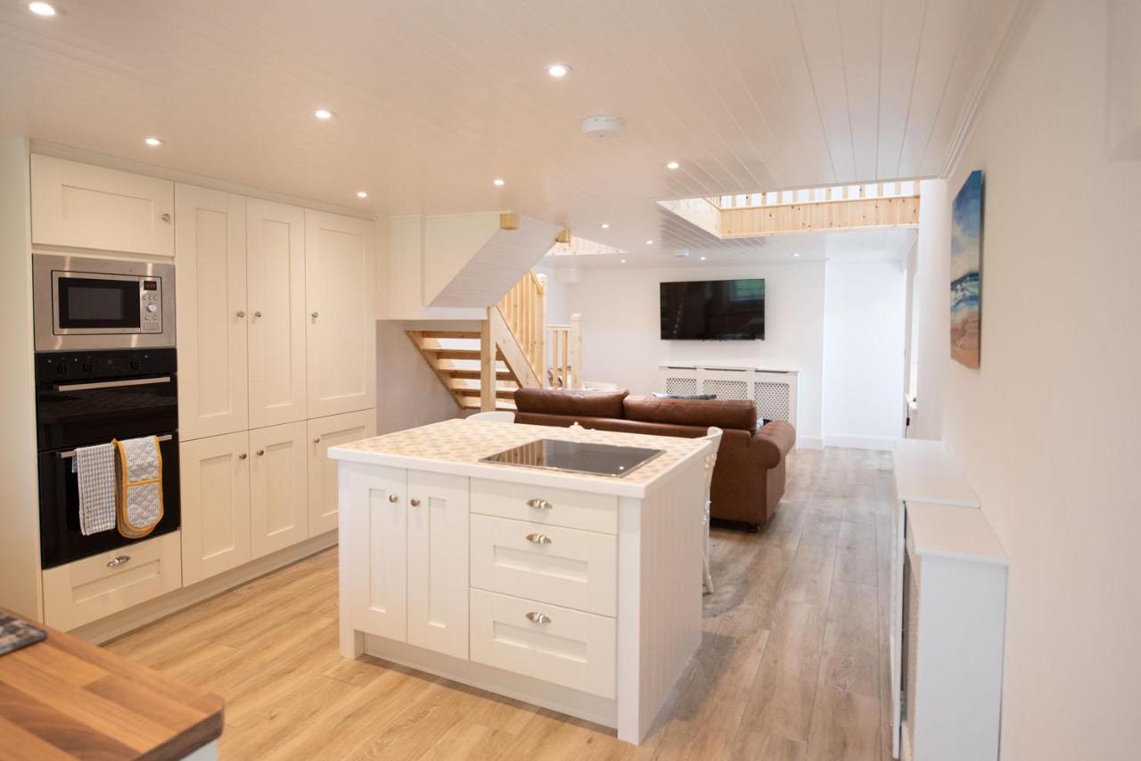 Ardnavaha House - Poolside Cottages Clonakilty Extérieur photo