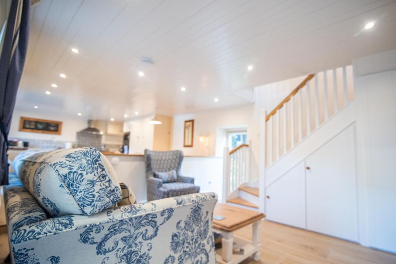 Ardnavaha House - Poolside Cottages Clonakilty Extérieur photo